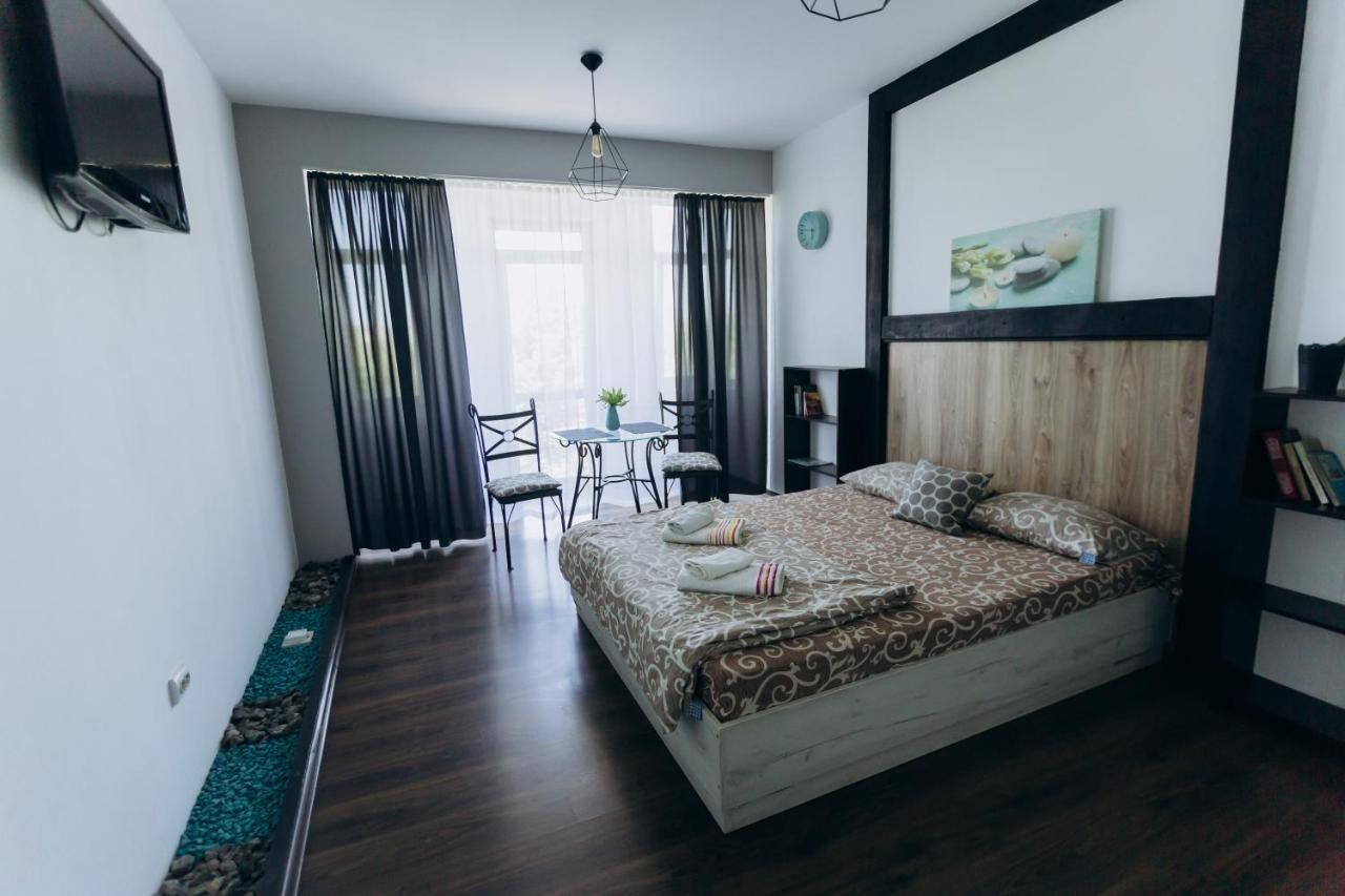 Apartments Біля Жд Вокзалу Ivano-Frankivsk Buitenkant foto